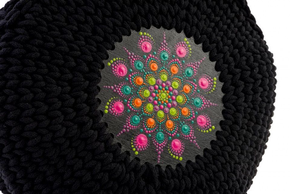 Horgolt táska mandalával, fekete/többszínű