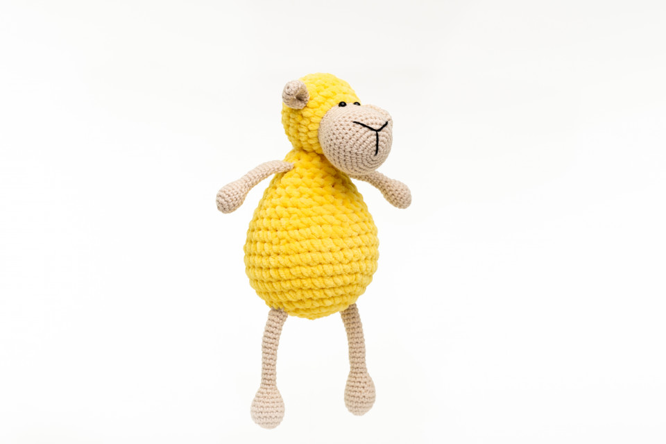 Horgolt bárányfigura - különböző színekben