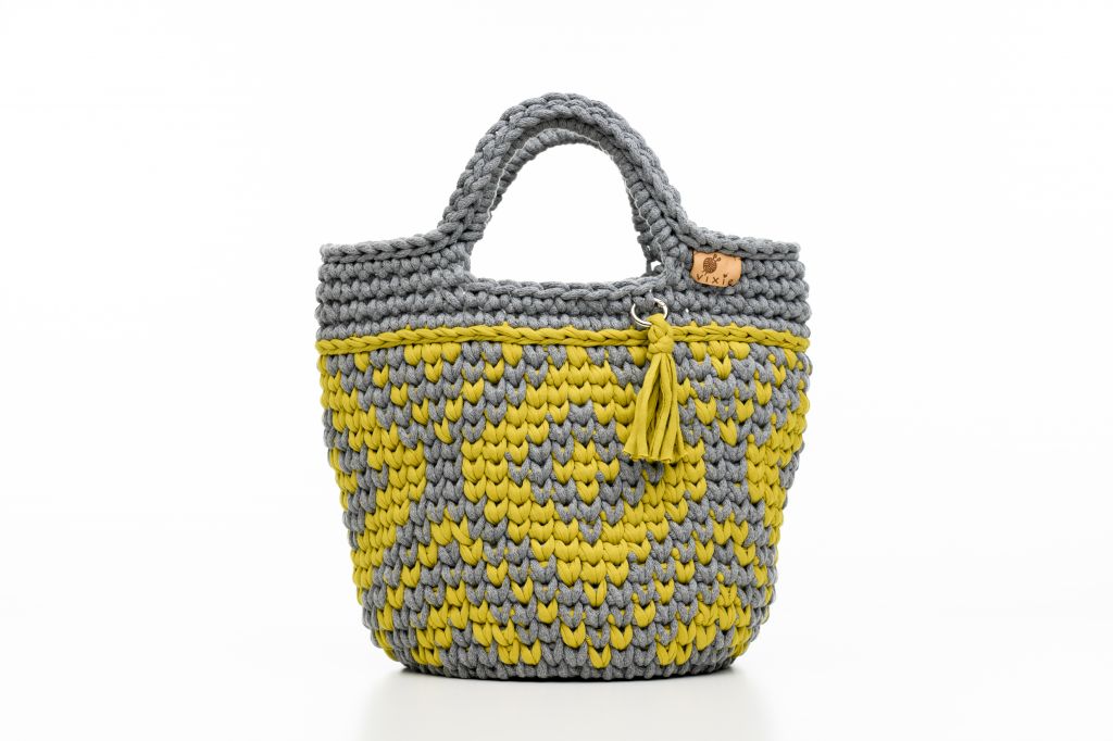 Horgolt táska szürke/sárga mintával