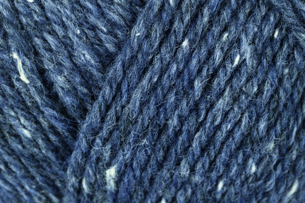 Trachtenwolle-Schachenmayr-00053