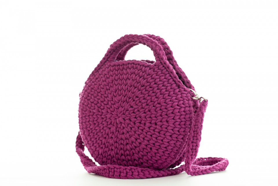 Horgolt táska magenta-többszínű mandalával