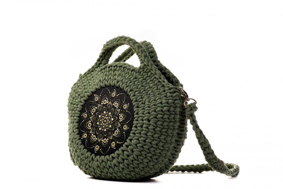Horgolt táska olívazöld mandalával